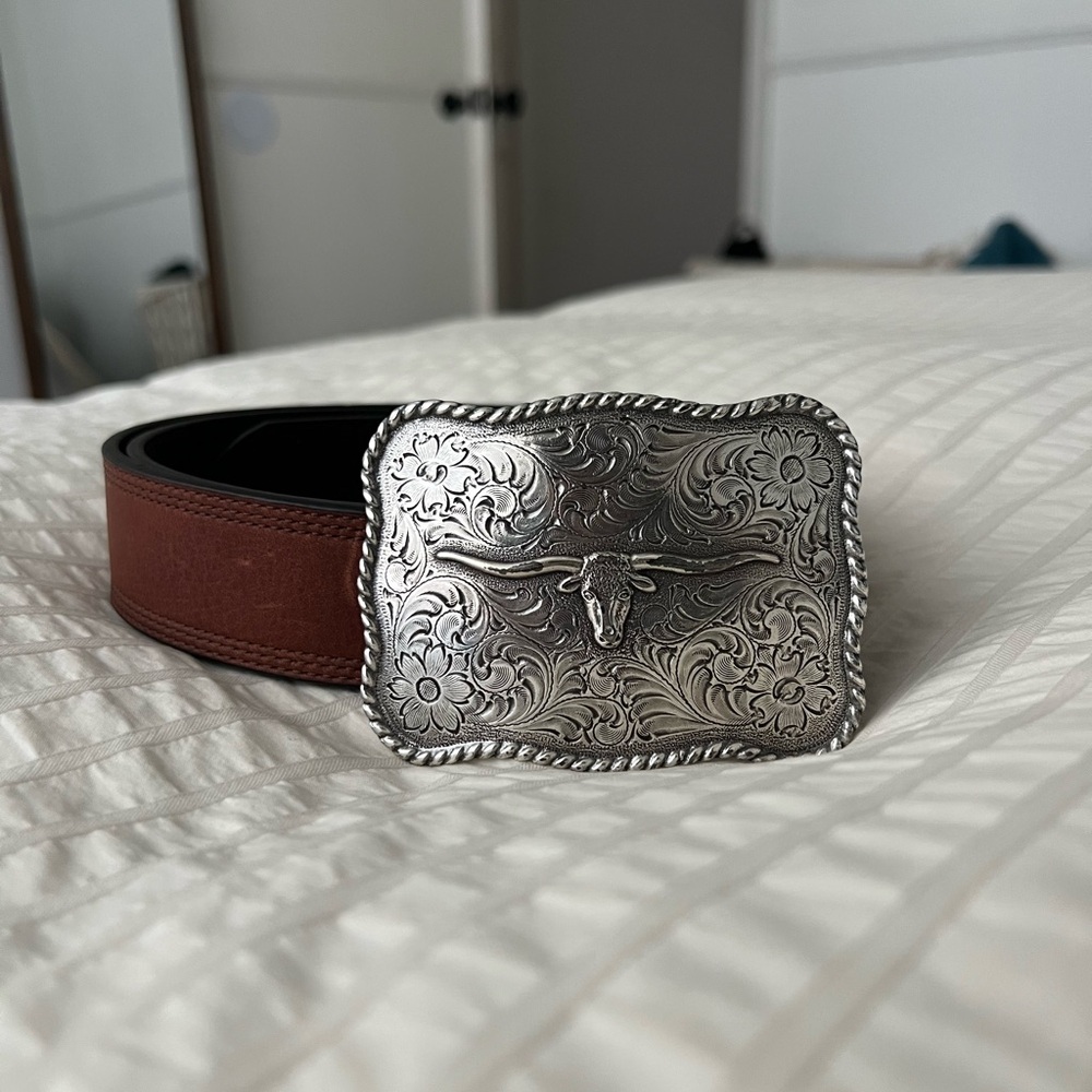 Ariat Brown Leather Belt with Ornate Silver Longhorn Buckle